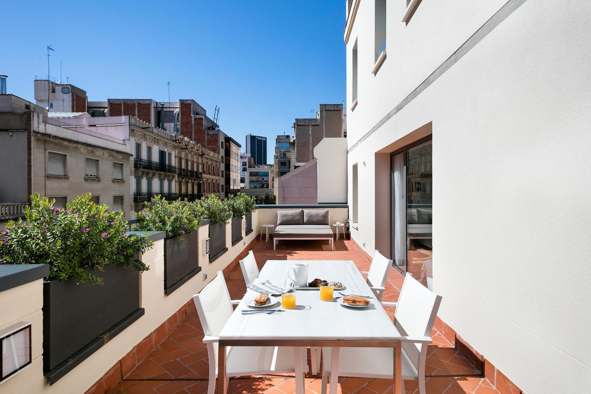 Luxury two-Bedroom Apartment Terrace,1408800611:JPEG
