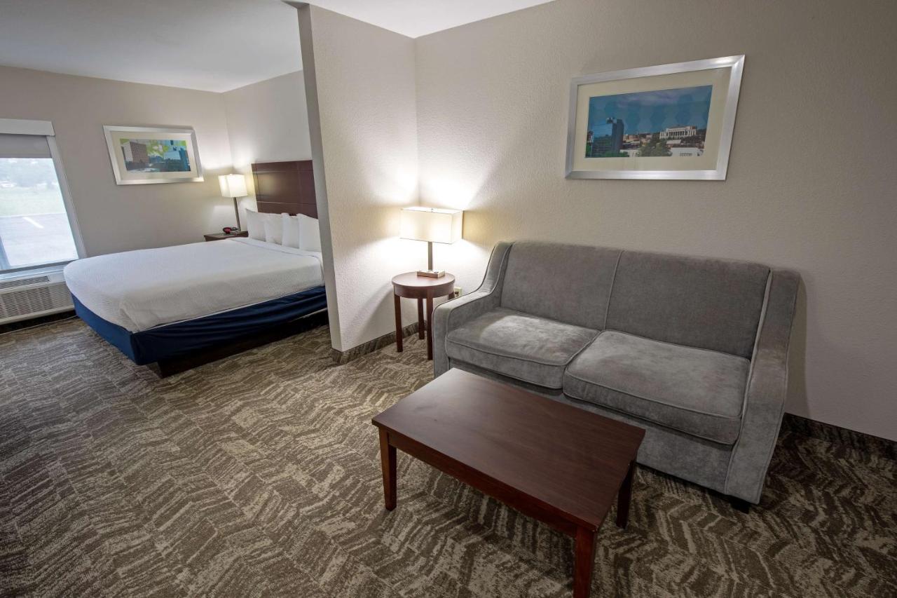 King Room with Roll-in Shower - Disability Access/Non-Smoking