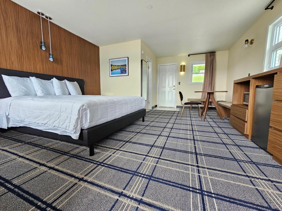 King Room with Lake View