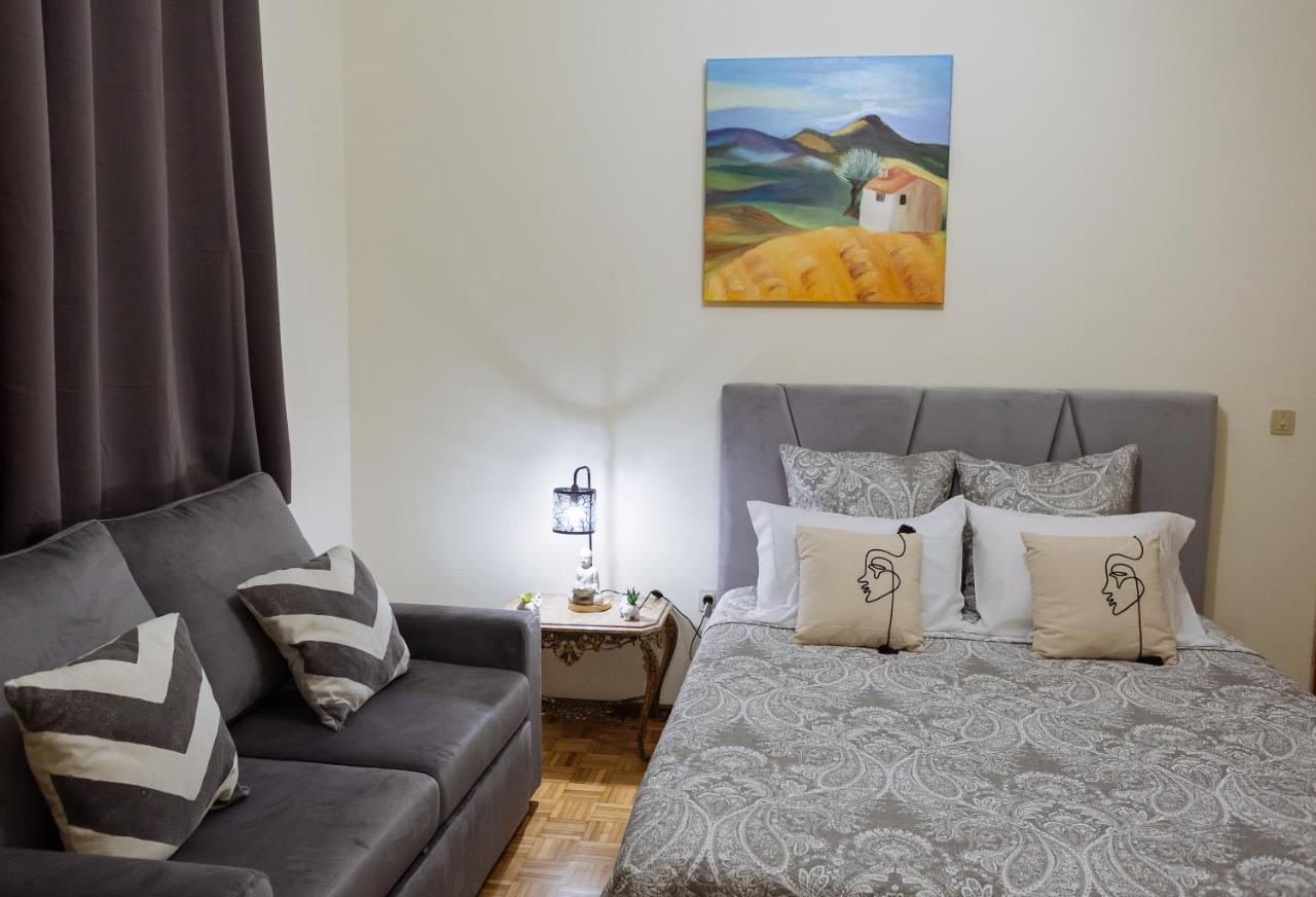 Quarto Deluxe (2 Adultos + 1 Criança)