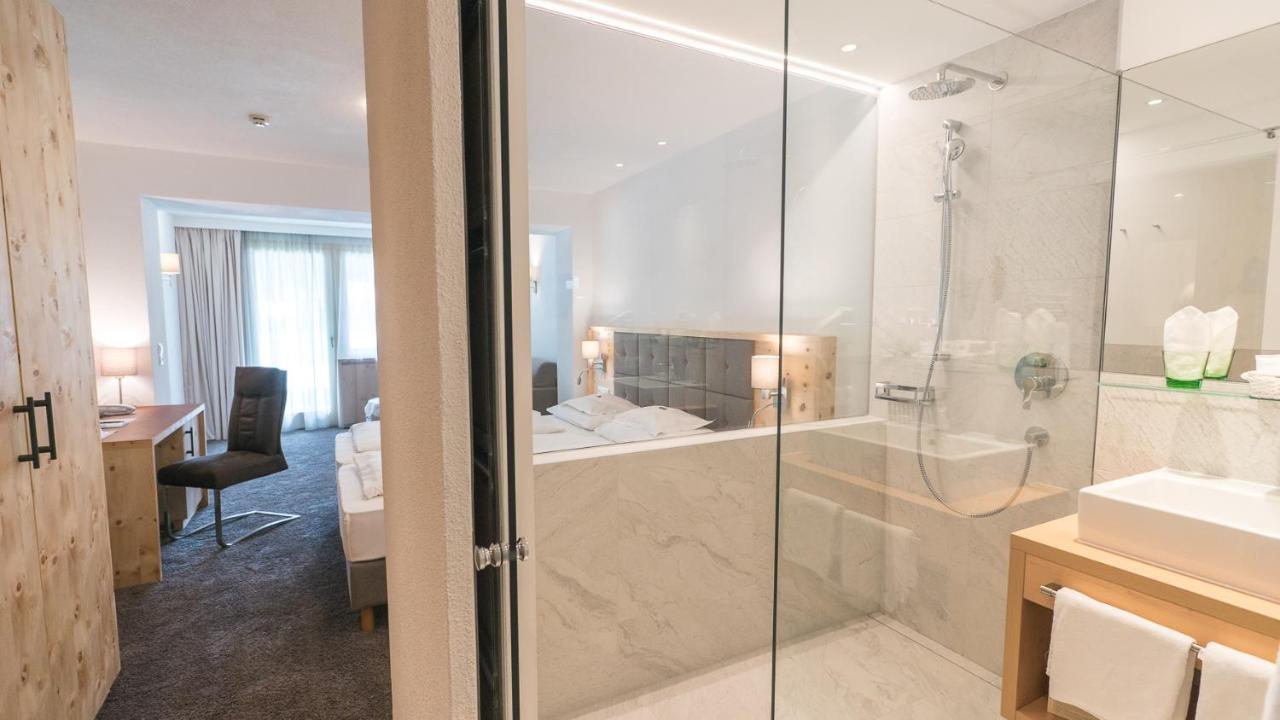 Large Double Room,1412302127:JPEG