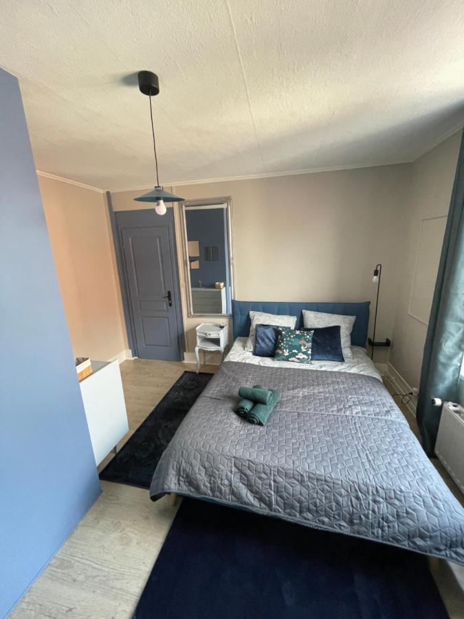 Chambre Lit Queen-Size - Vue sur Jardin