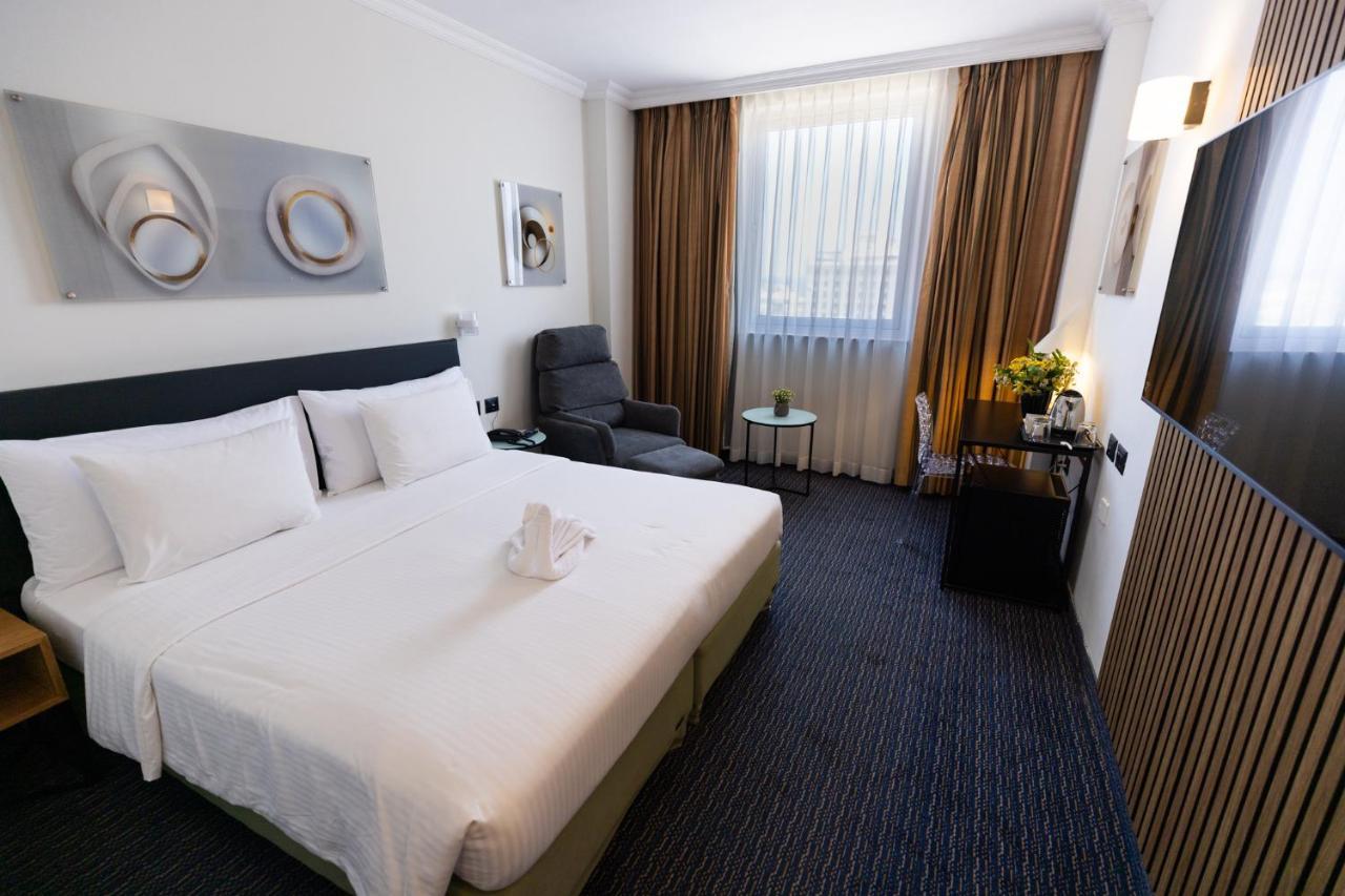 Quarto Executivo com 1 Cama de Casal ou 2 de Solteiro e Acesso ao Lounge
