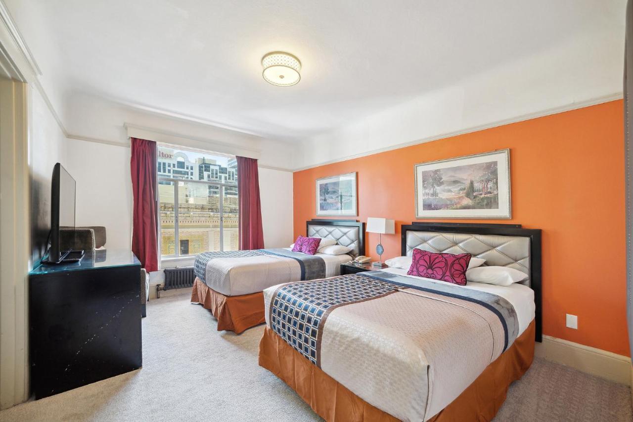 Quarto Standard com 2 Camas de Casal
