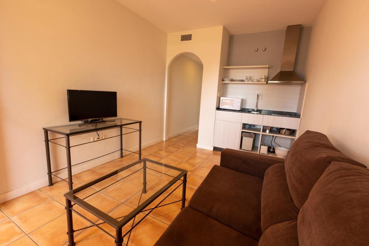 One-Bedroom Apartment,1410484637:JPEG