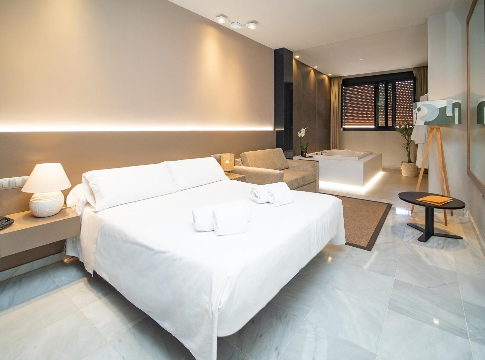 Superior Double Room with Spa Bath,1431725650:JPEG