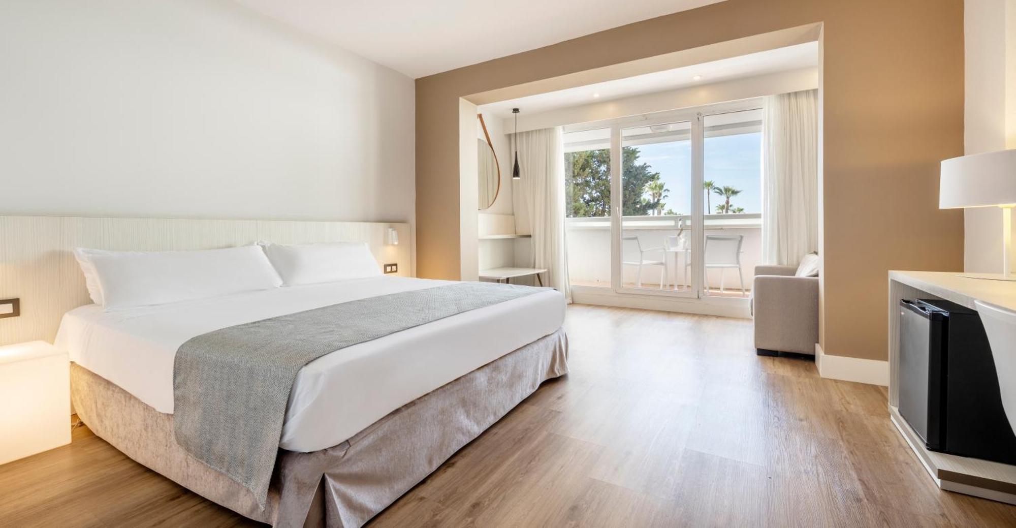 Quarto Familiar (2 Adultos + 2 Crianças)