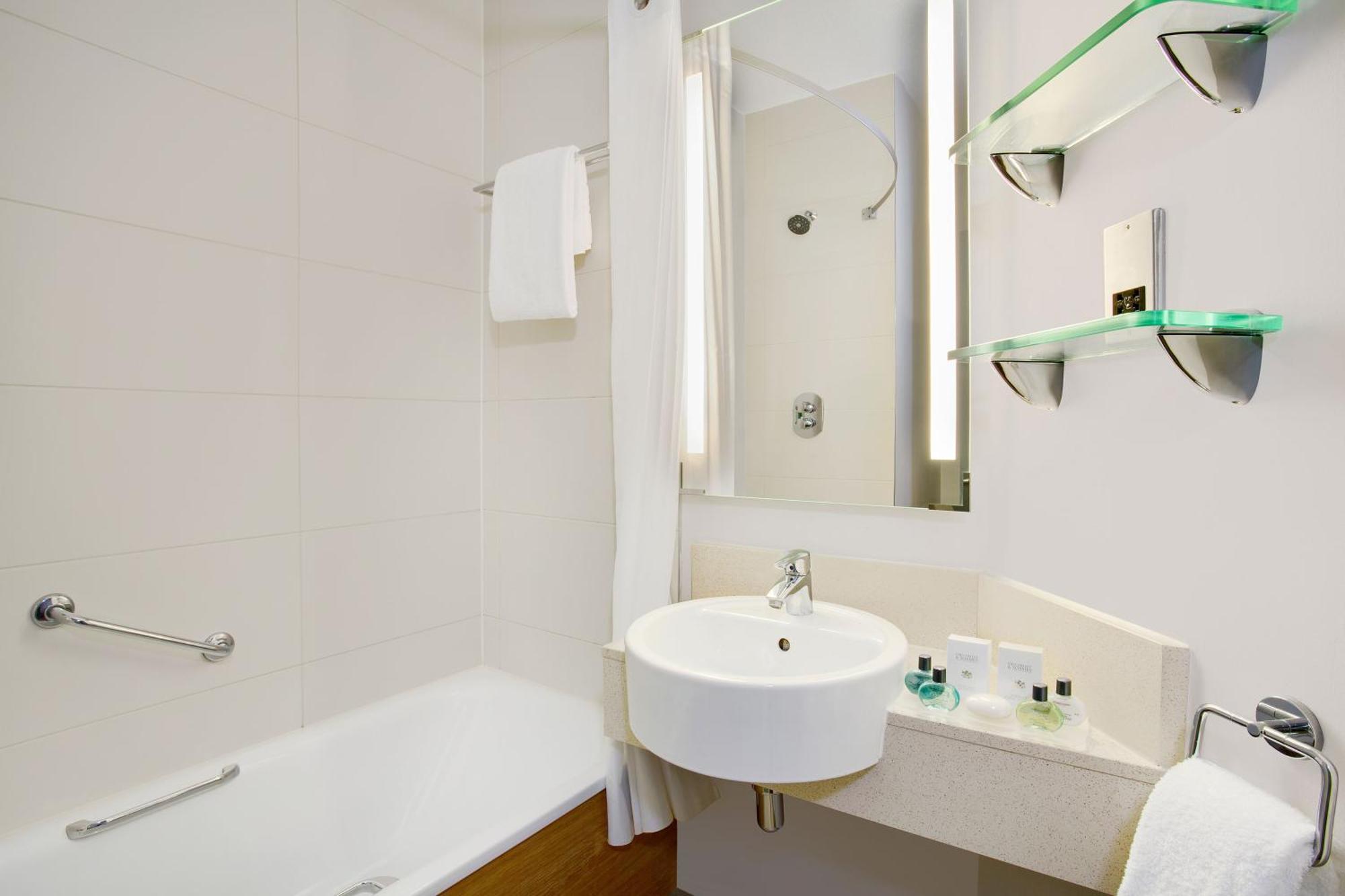 Standard Triple Room,1432674358:JPEG
