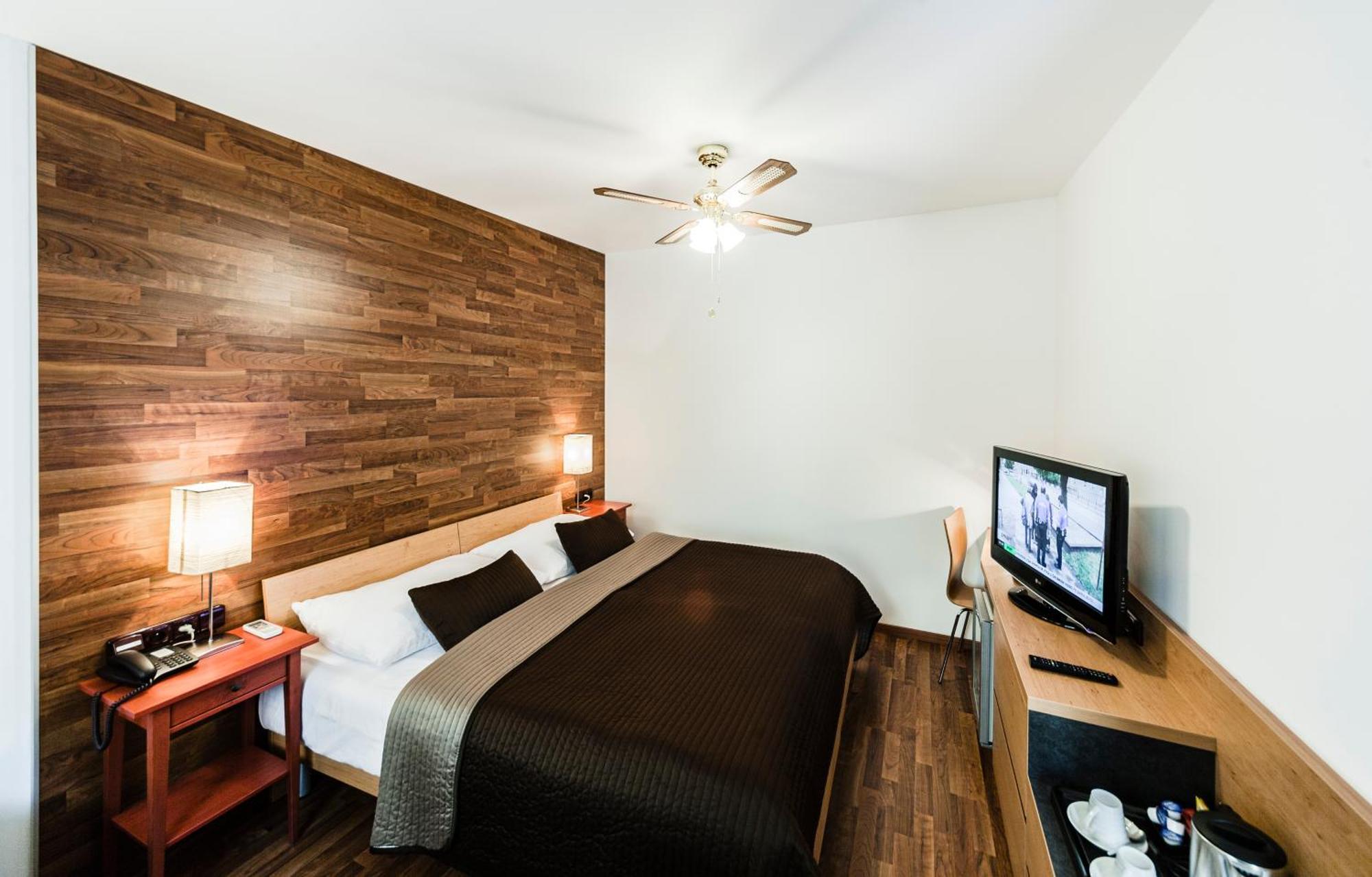 Double Room,1433630674:JPEG