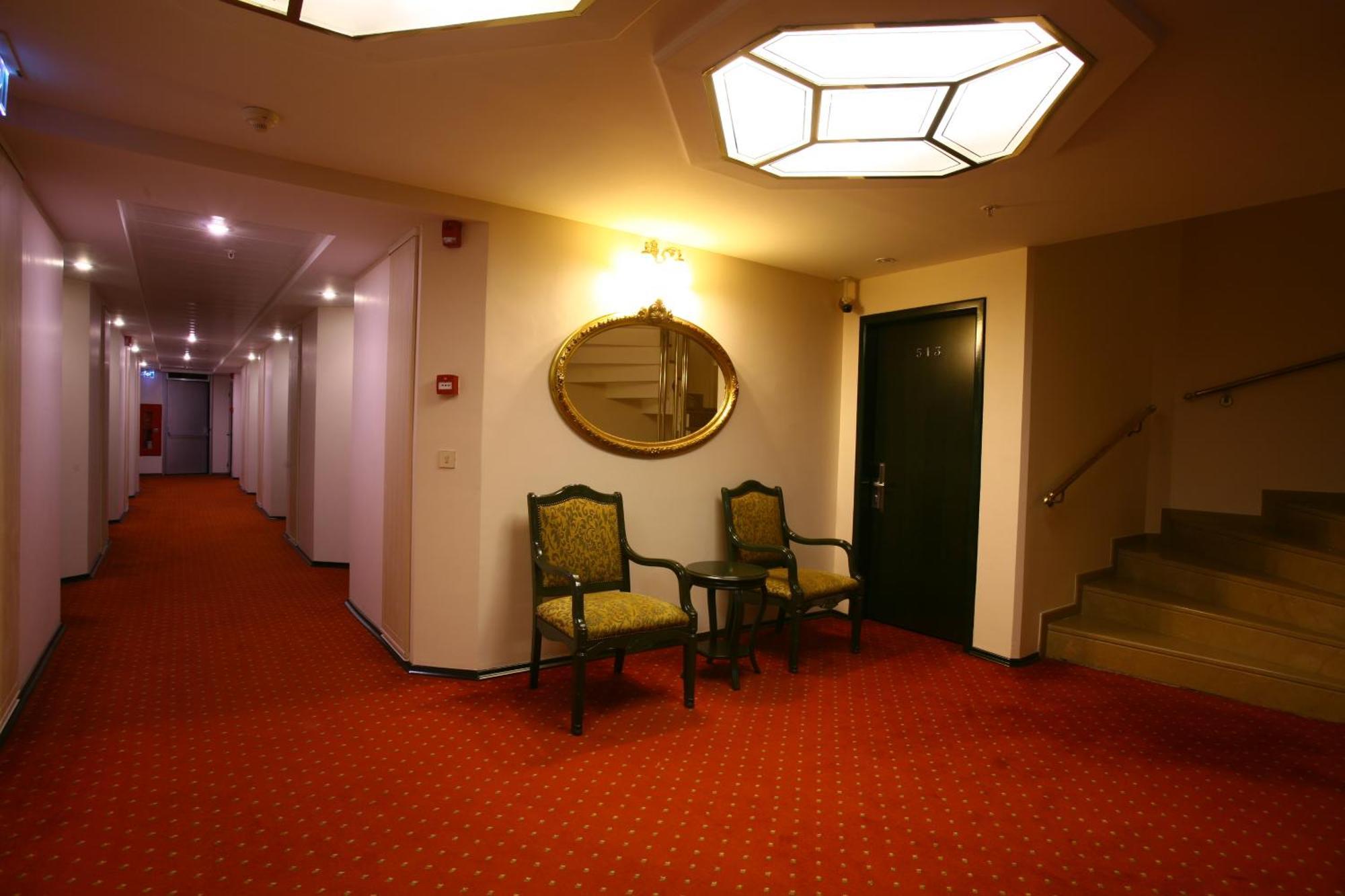 Large Double Room,1558391269:JPEG