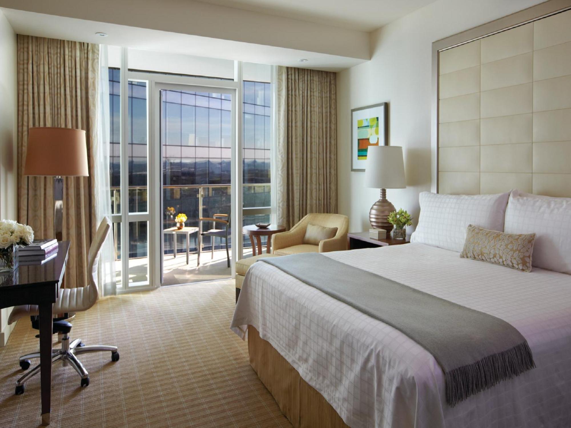 King Room Balcony City View,1434097999:JPEG