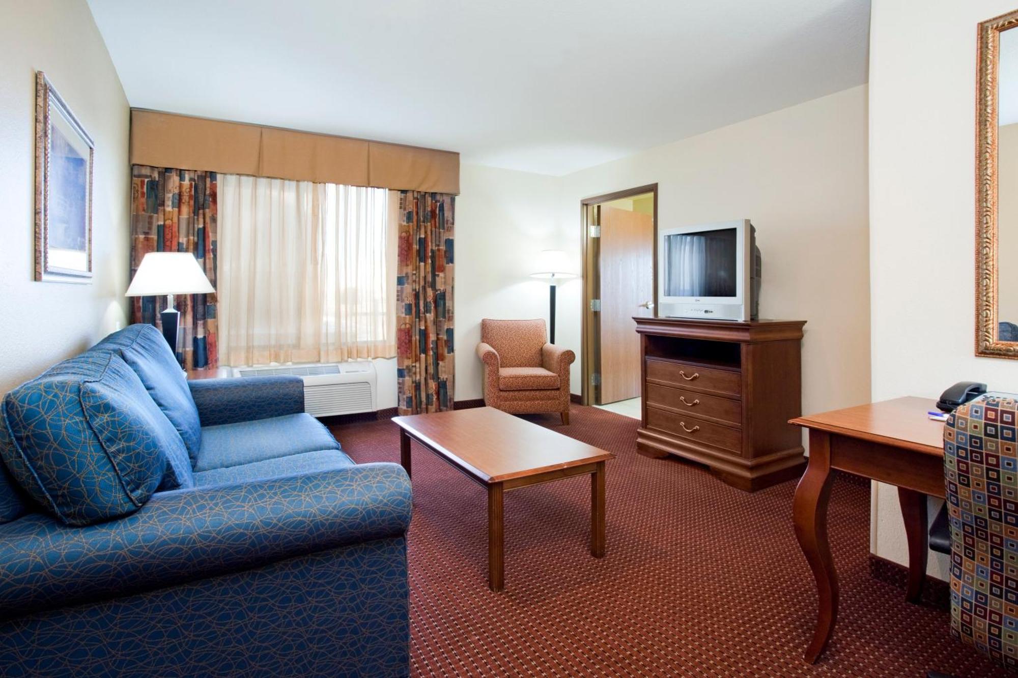 One-Bedroom King Suite