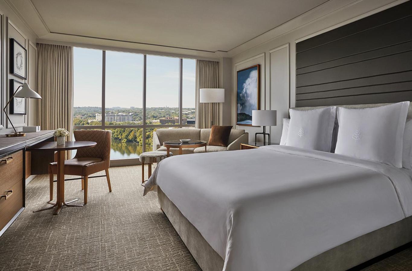 King room Lake View Disability Access