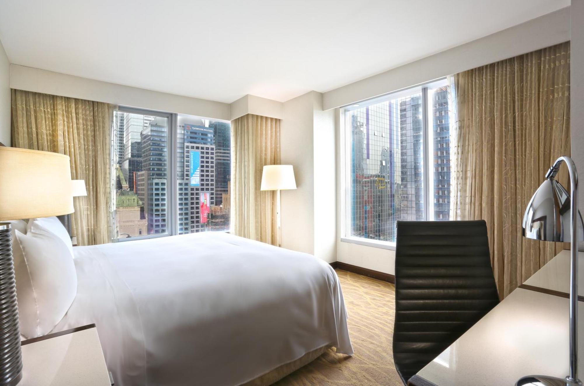 Premium Corner King Room Midtown View,1769533341:JPEG