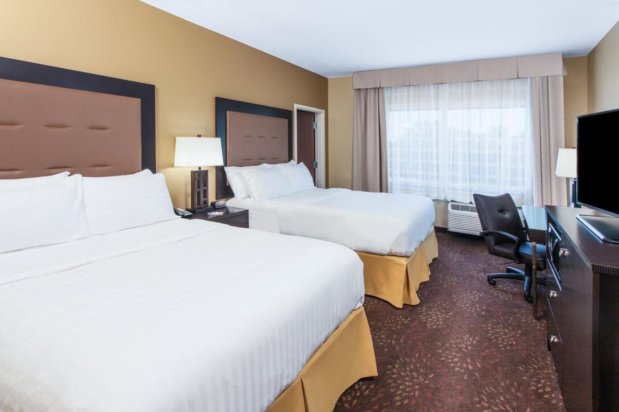 Queen Room with Two Queen Beds and Sofa Bed