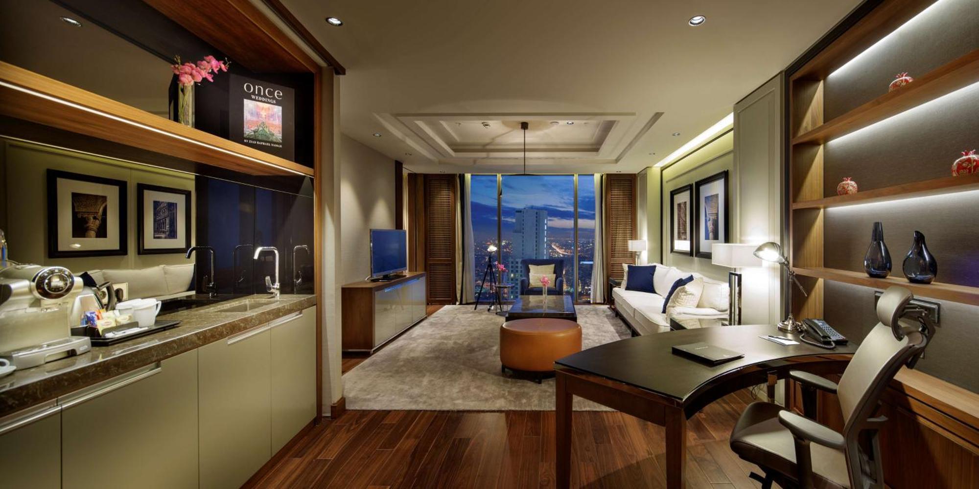 King Bomonti Suite with Executive Lounge Access,1437904132:JPEG
