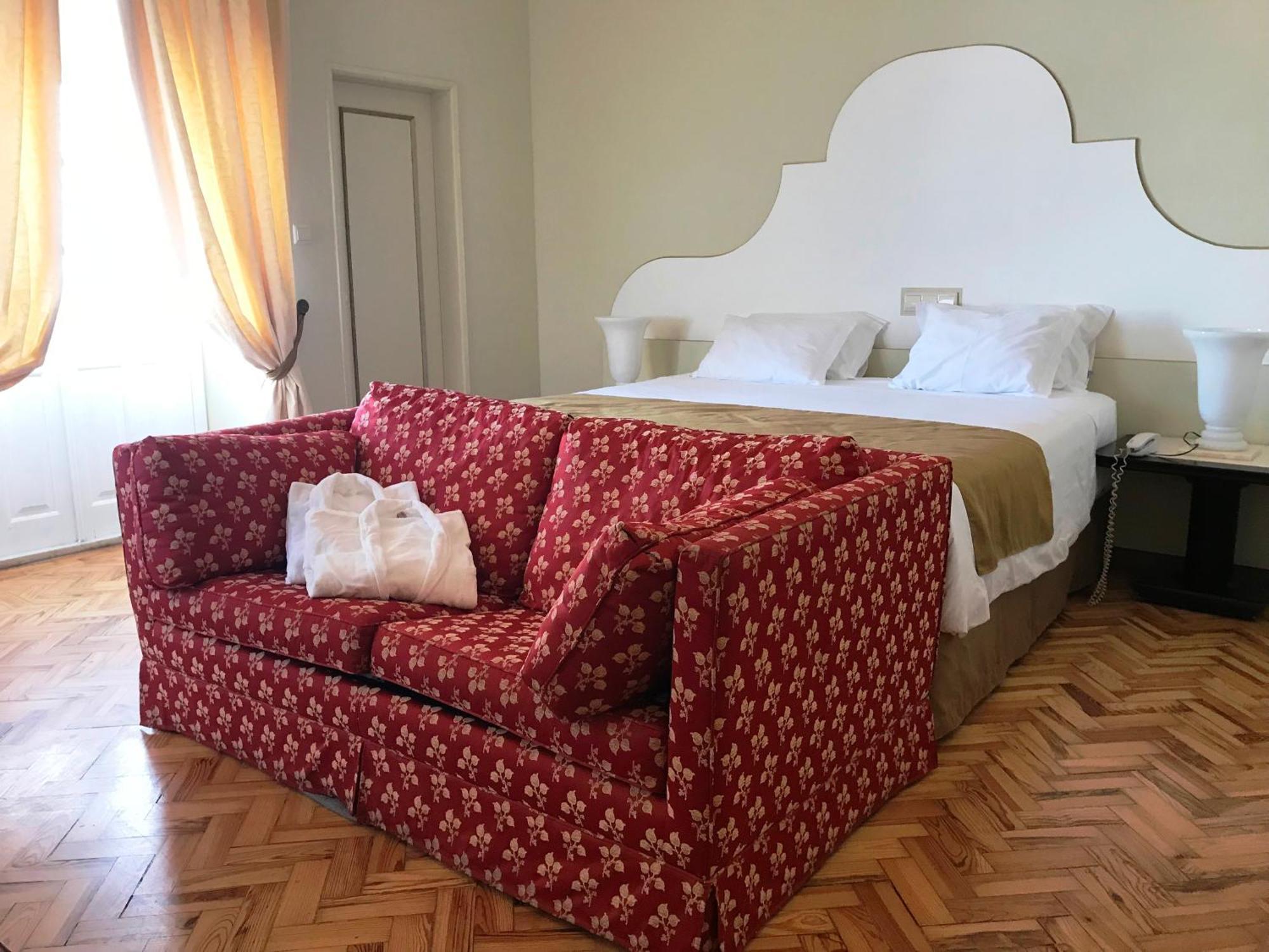 Superior Double or Twin Room,718353502:JPEG