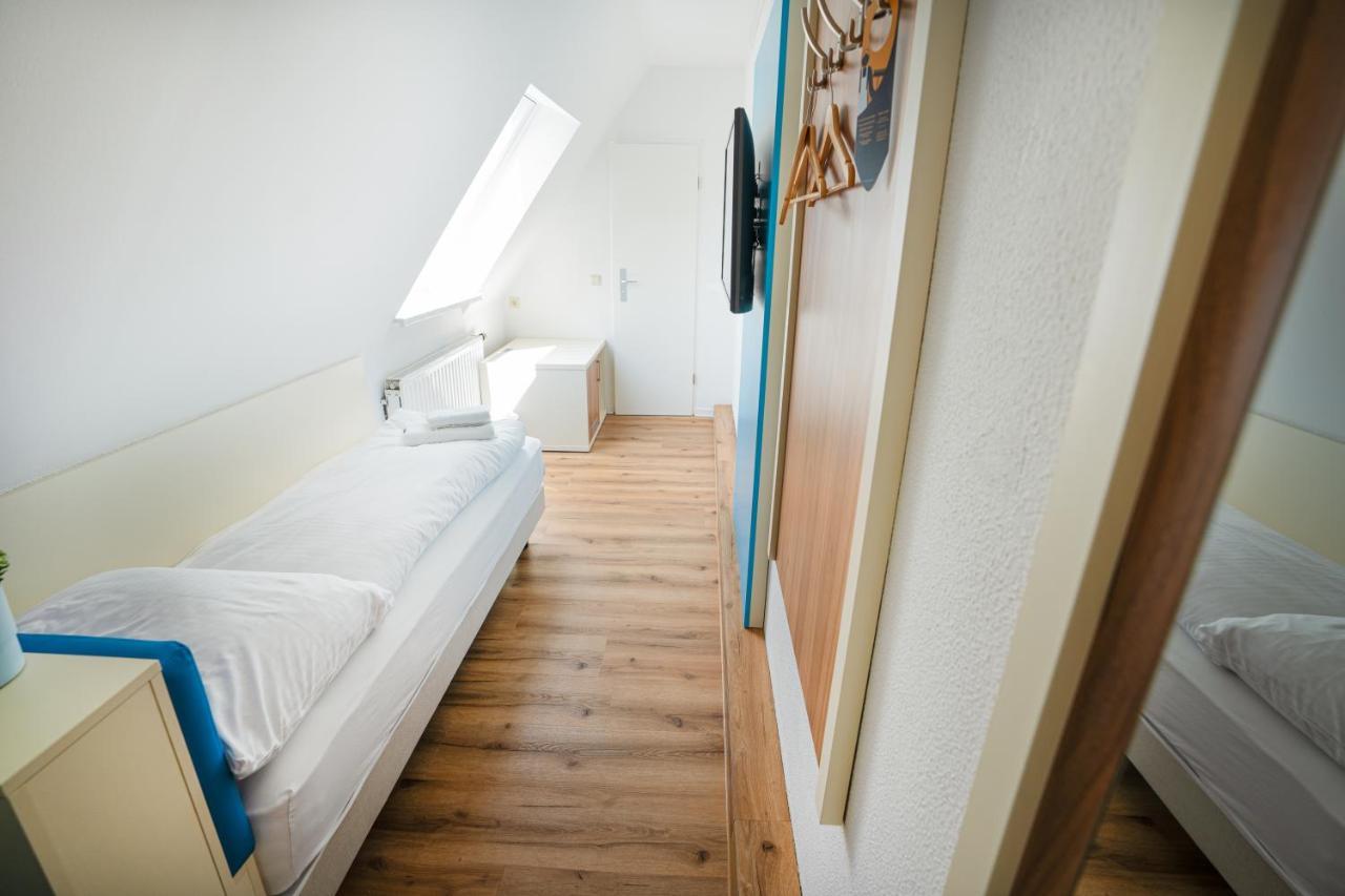 Single Room,1447496326:JPEG