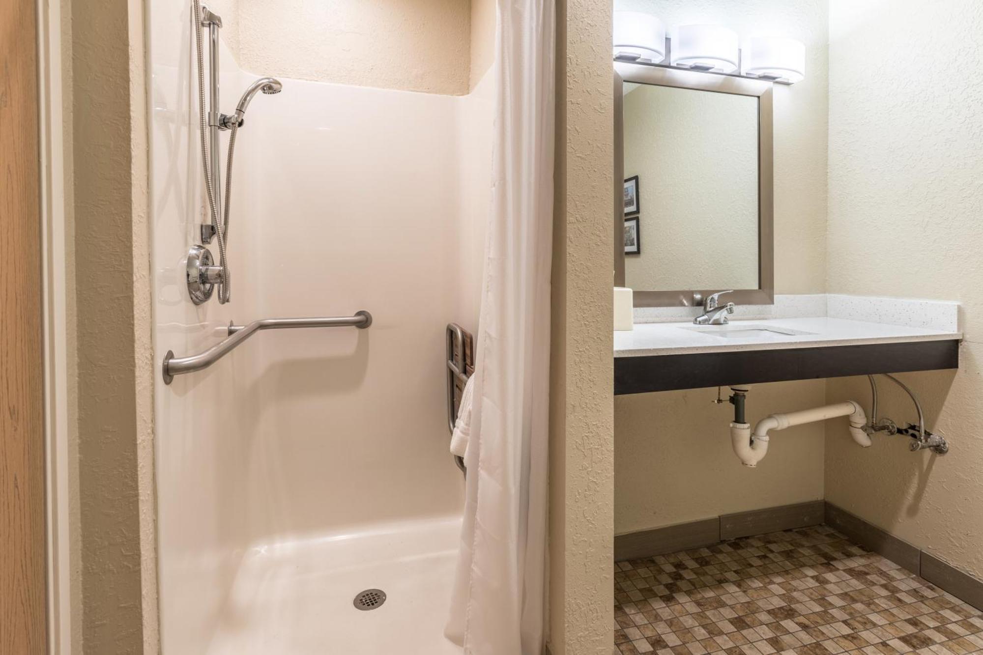 Double Room - Disability Access/Non-Smoking