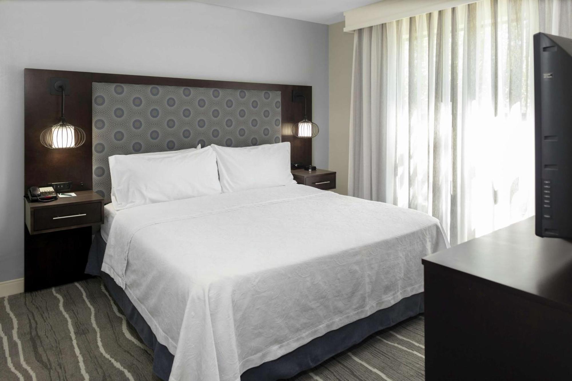 Two Bedroom Suite with One King and Two Queen Beds - Non-Smoking