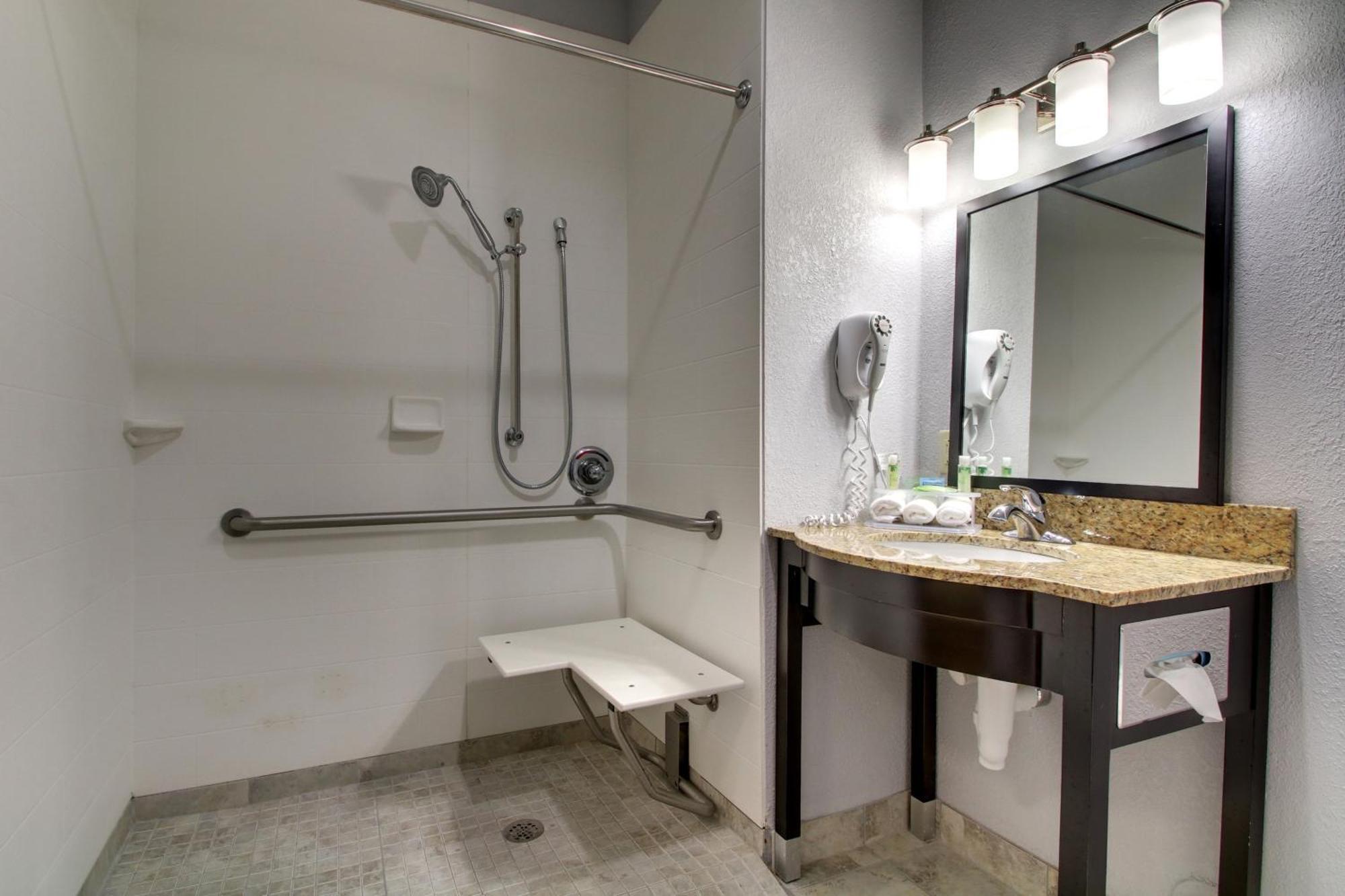Twin Room - Mobility Access/Hearing Accessible