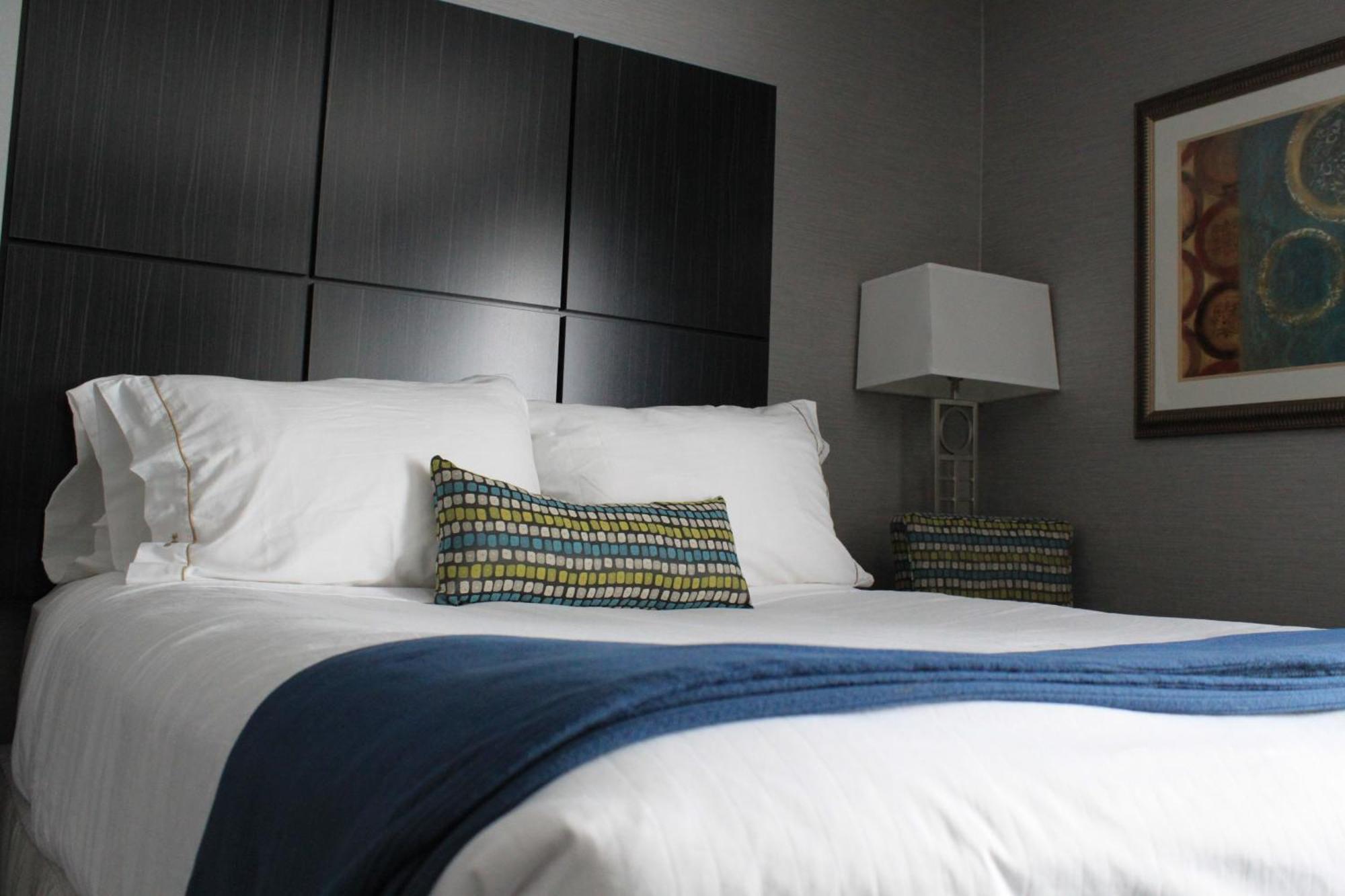 King Room with Jetted Tub