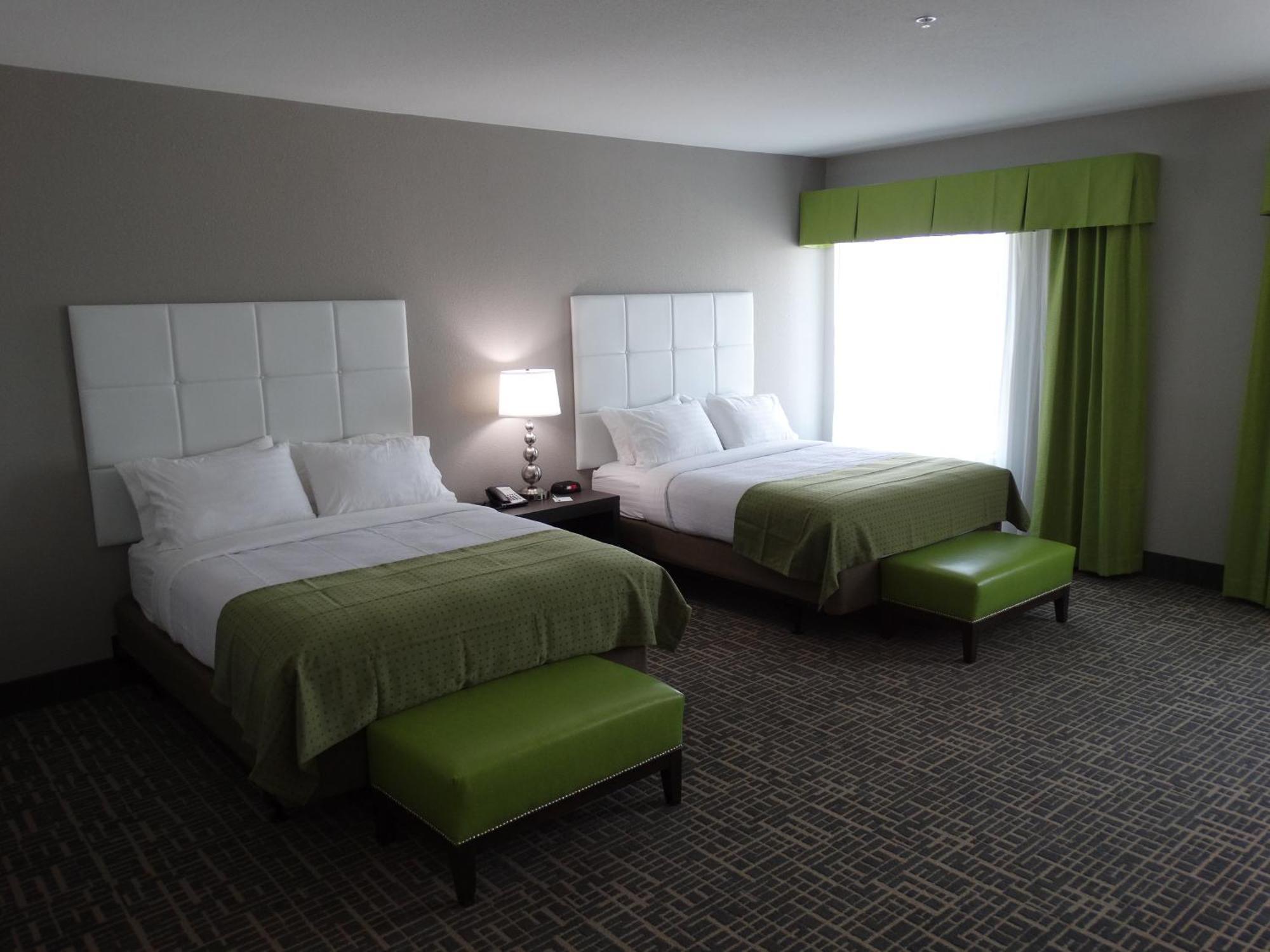 Standard Double Room with Two Double Beds and Accessible Tub - Mobility Access