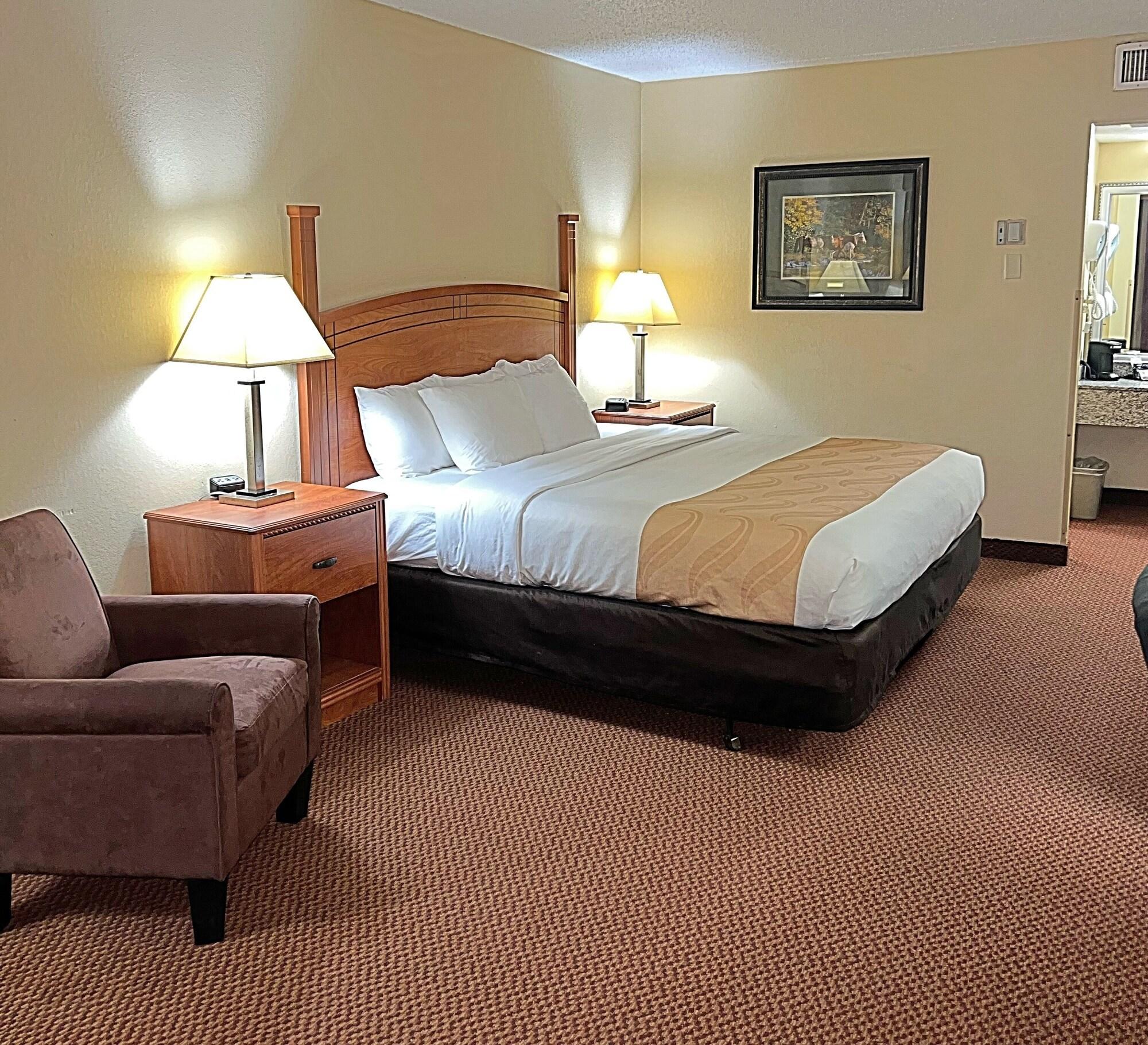 Standard King Room - Non-Smoking
