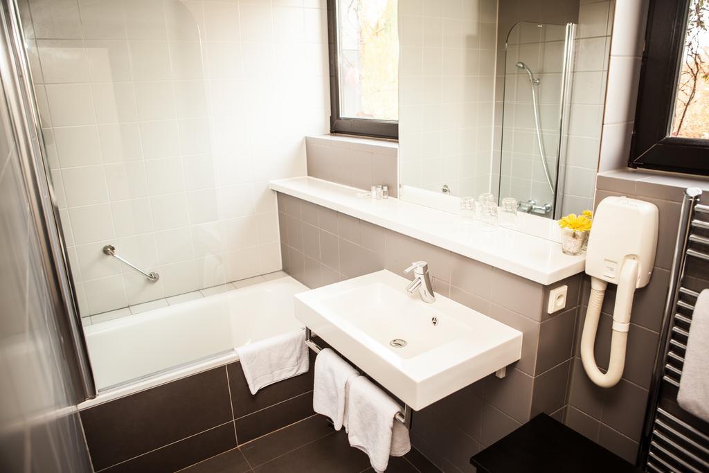 Deluxe Zimmer mit Kingsize-Bett