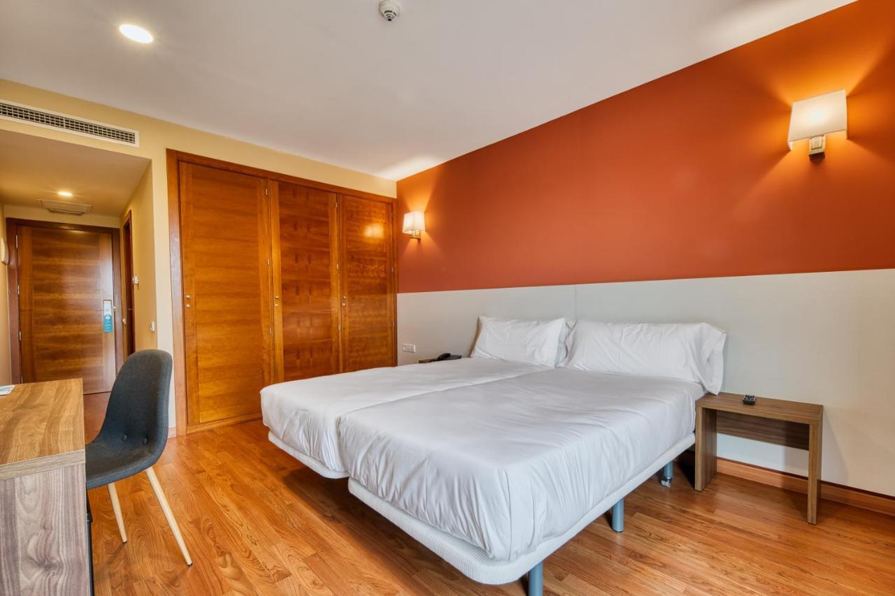 Standard Single Room,1470256463:JPEG