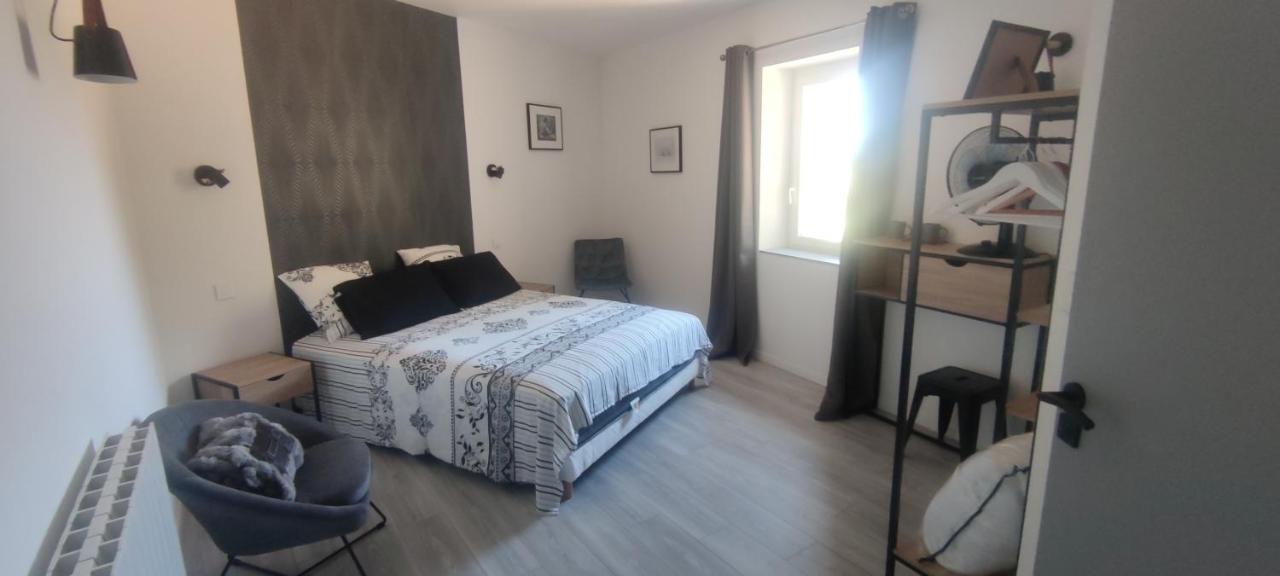 Chambre Lit Queen-Size - Vue sur Jardin