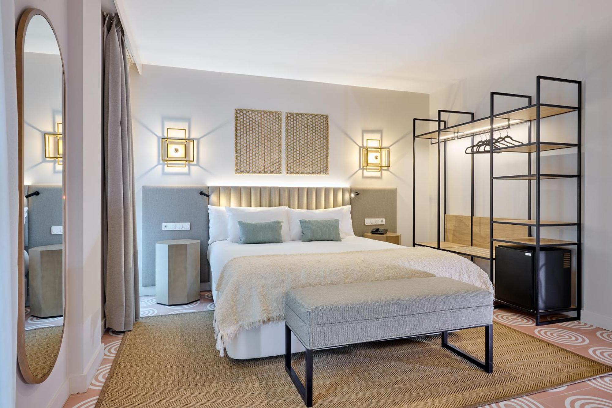 Standard Double or Twin Room,1325992012:JPEG
