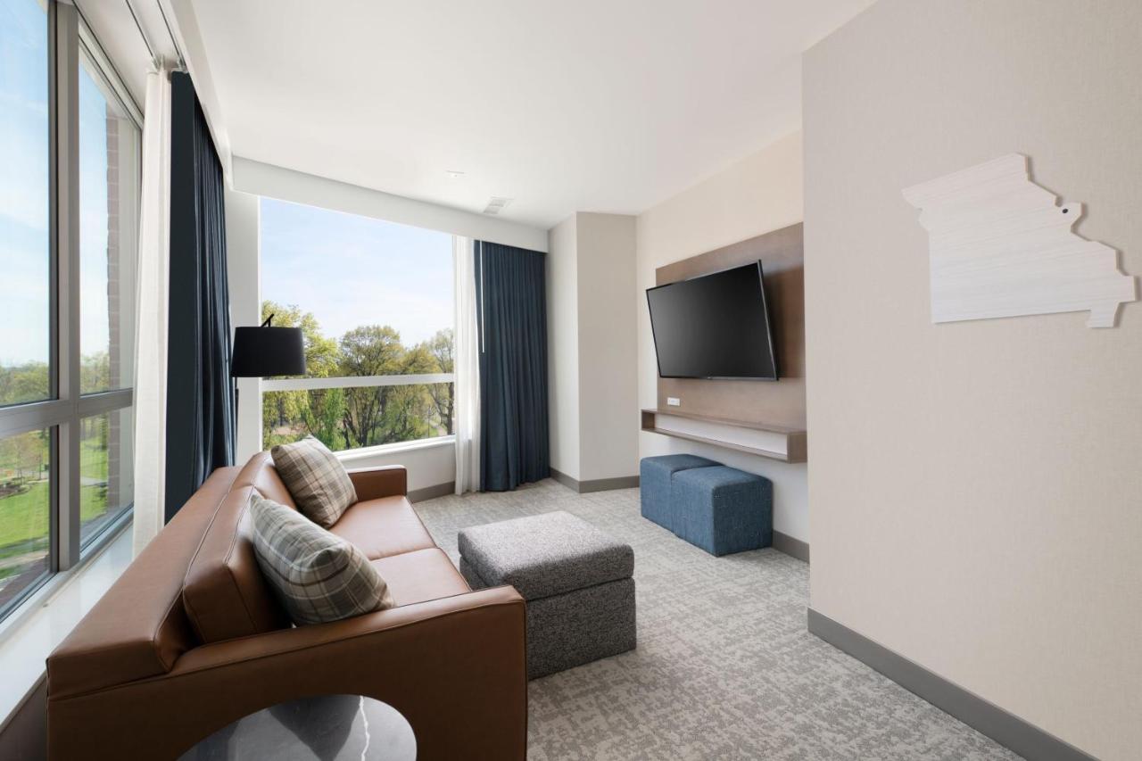 One-Bedroom King Suite with Sofa Bed