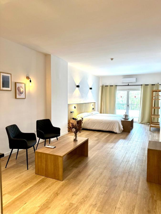 Premium Studio with Side Sea View