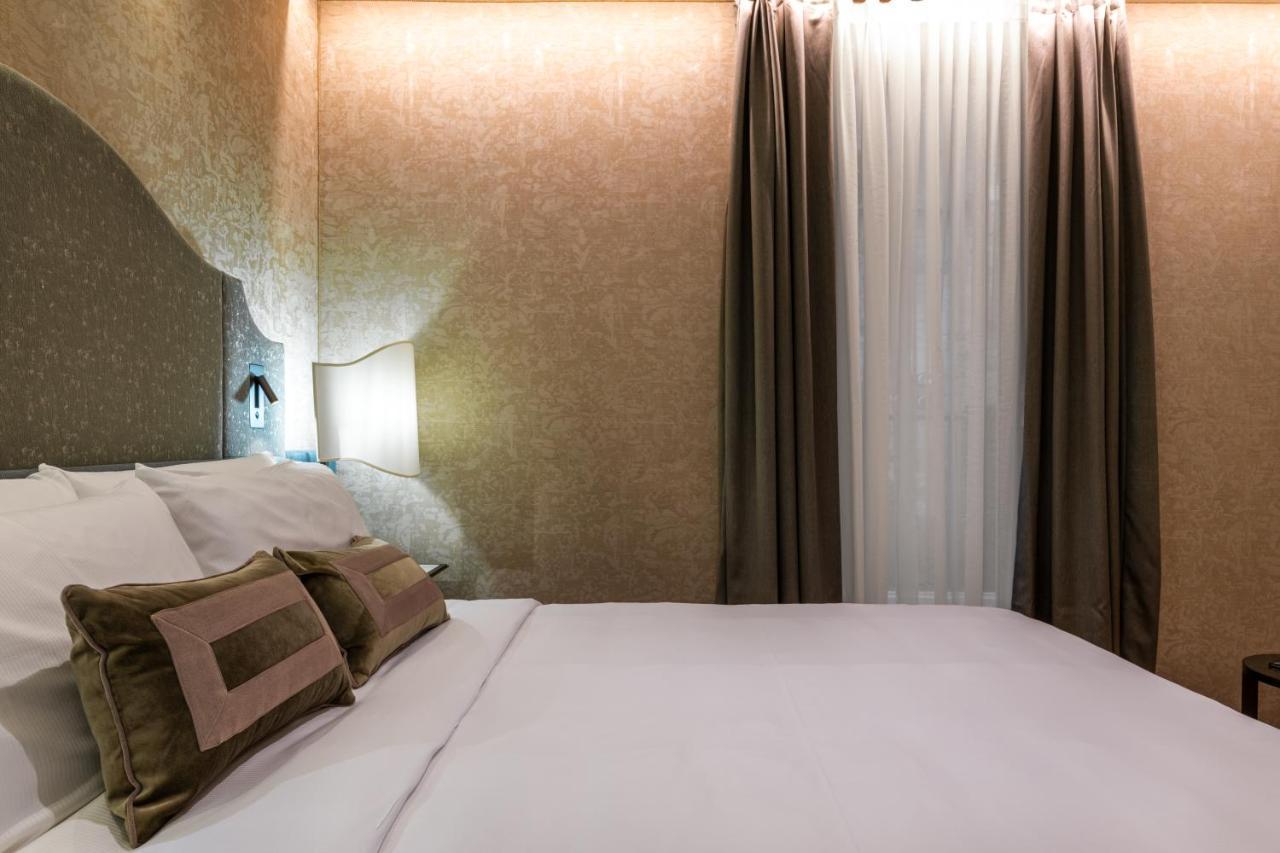 Deluxe Double Room Balcony,1498556584:JPEG