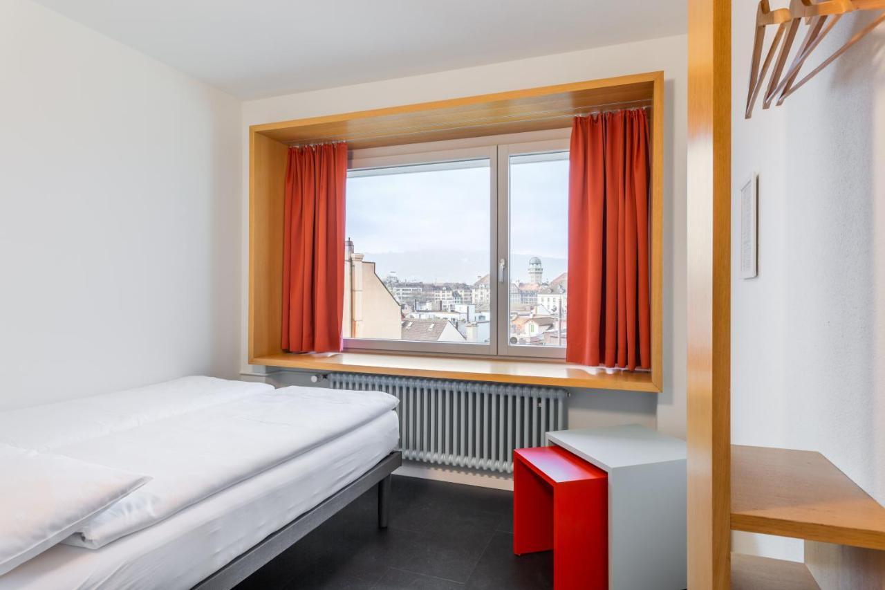 Small Double Room,1498577749:JPEG