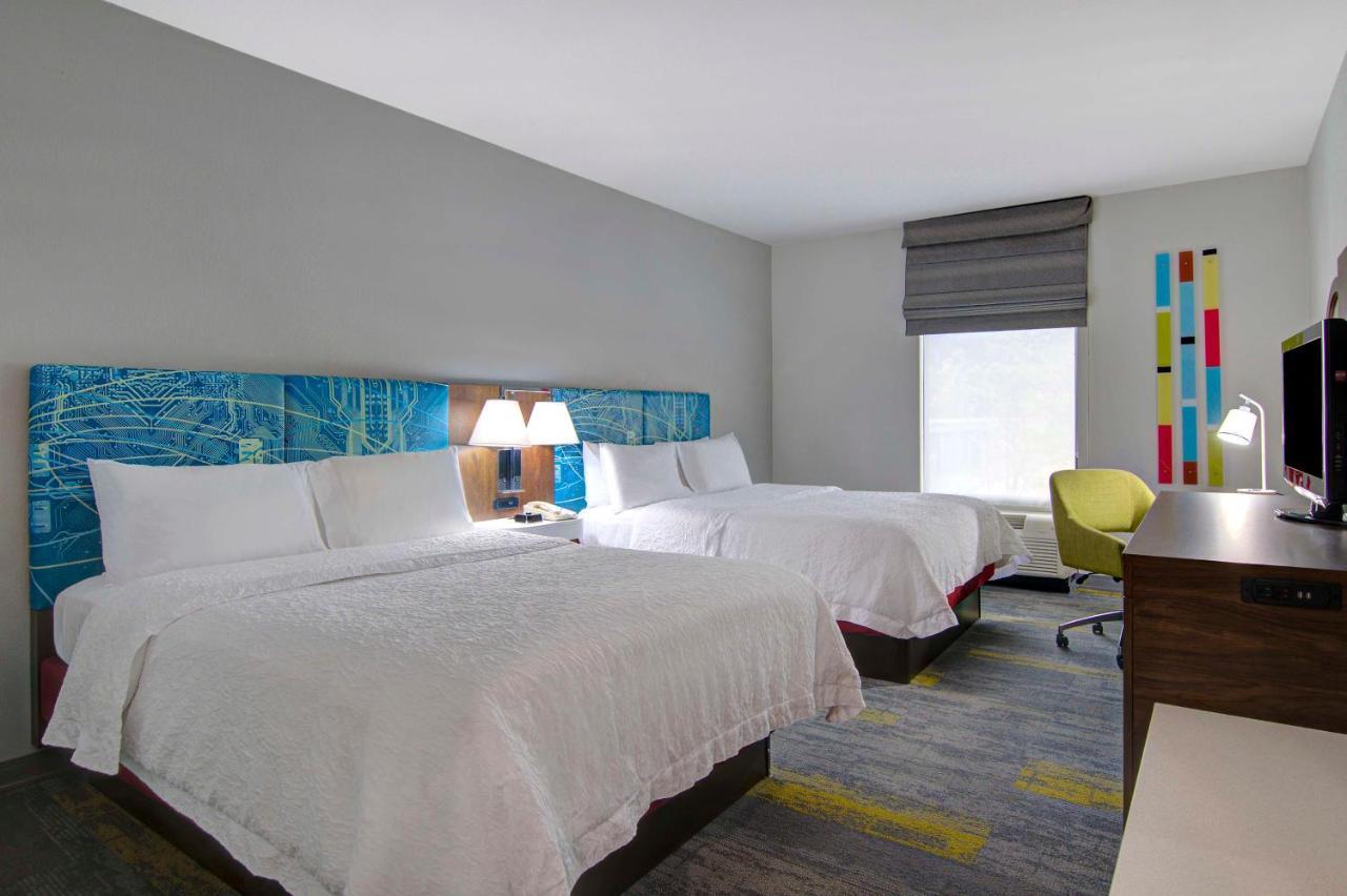 Room with Two Queen Beds - Non-Smoking