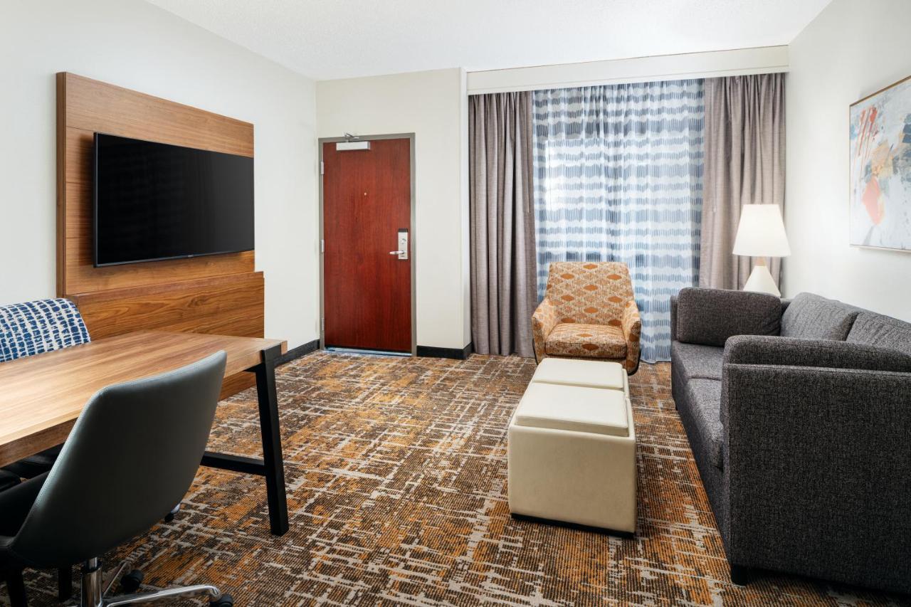 Two-Room King Suite - Non-Smoking,1498647748:JPEG