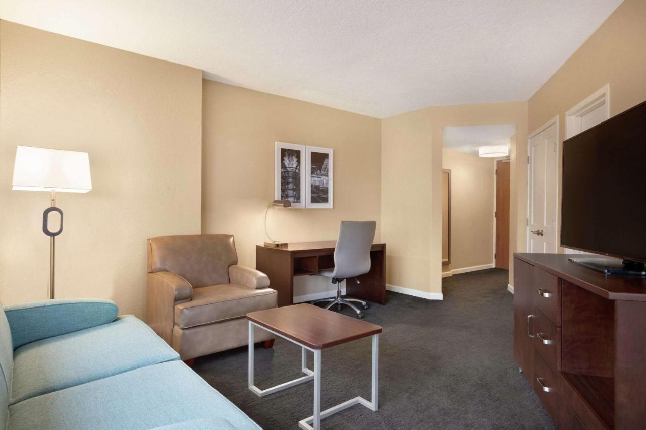 Junior King Suite Sofa Bed,1499250346:JPEG