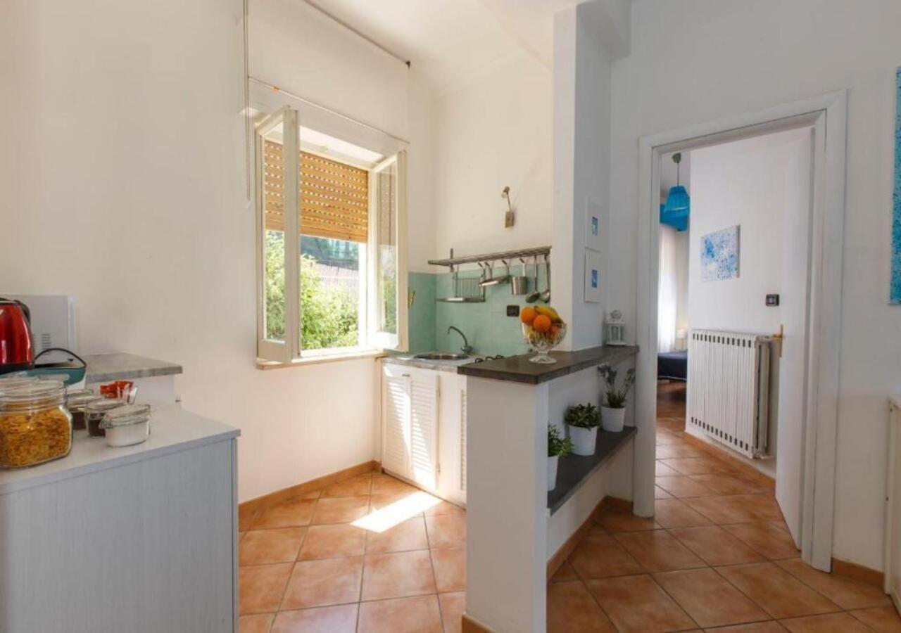 One-Bedroom Apartment with Terrace and Sea View,1498729105:JPEG