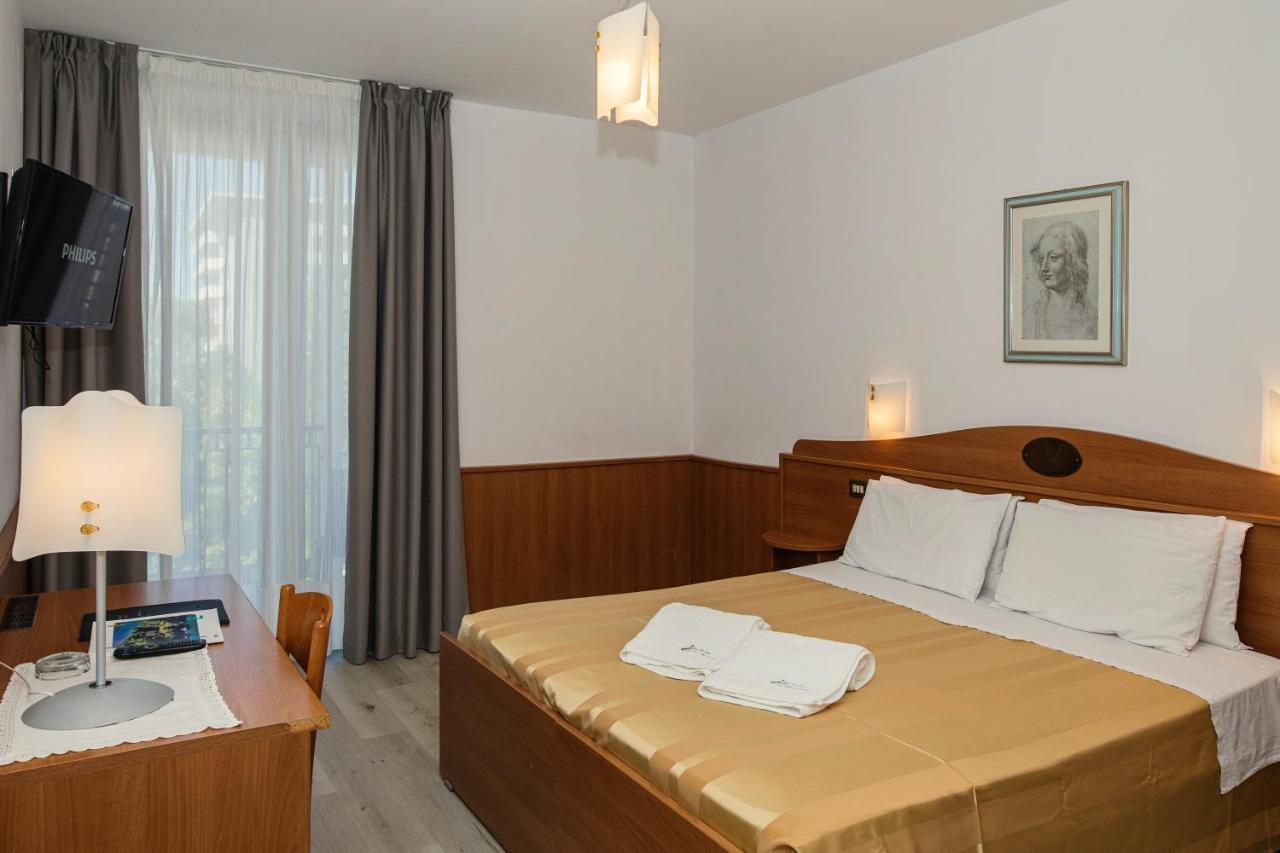 Standard Double Room,1521533992:JPEG
