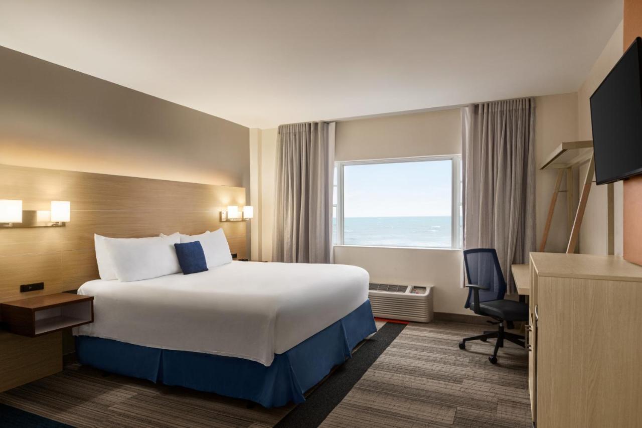 Oceanfront King Room,1524124939:JPEG