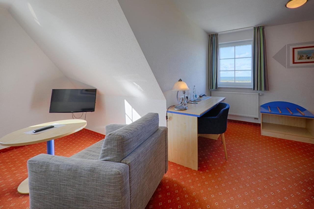 Suite with Sea View,1524846016:JPEG