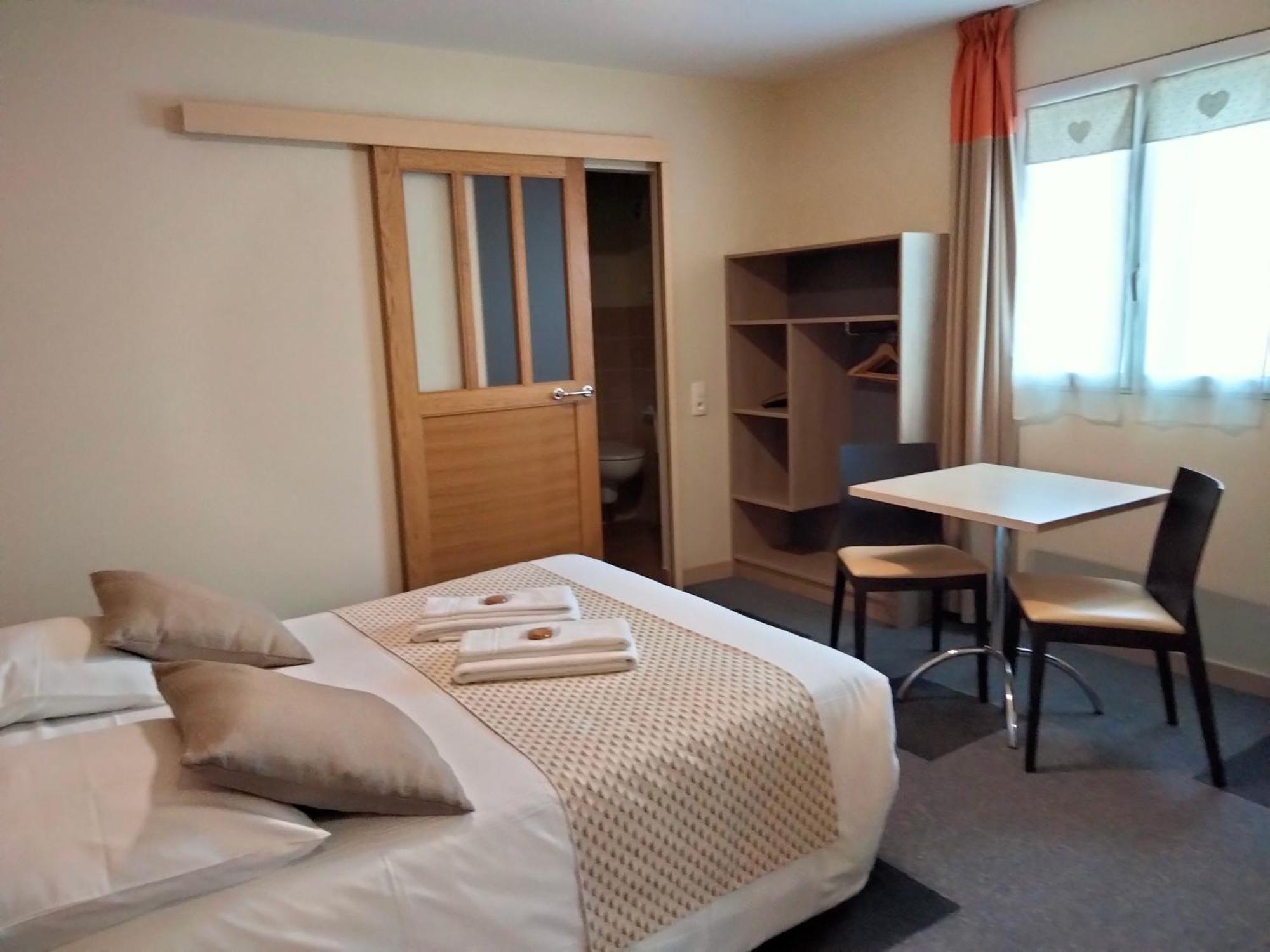 Chambre Double - Accessible aux Personnes à Mobilité Réduite