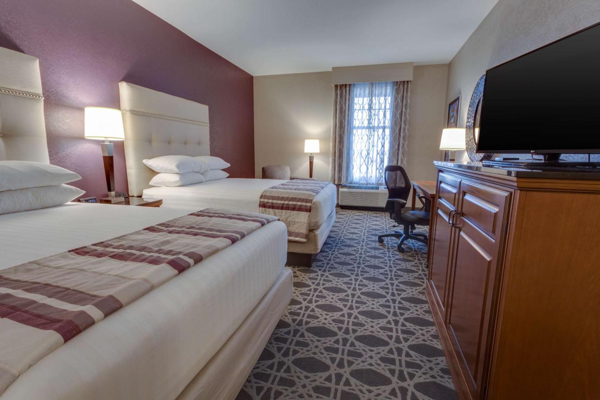 Superior Queen Room with Two Queen Beds