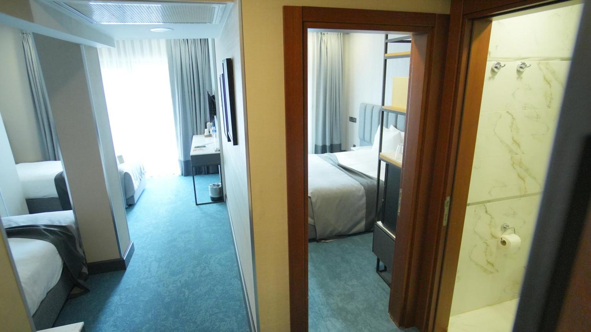 Family Room,1500003385:JPEG