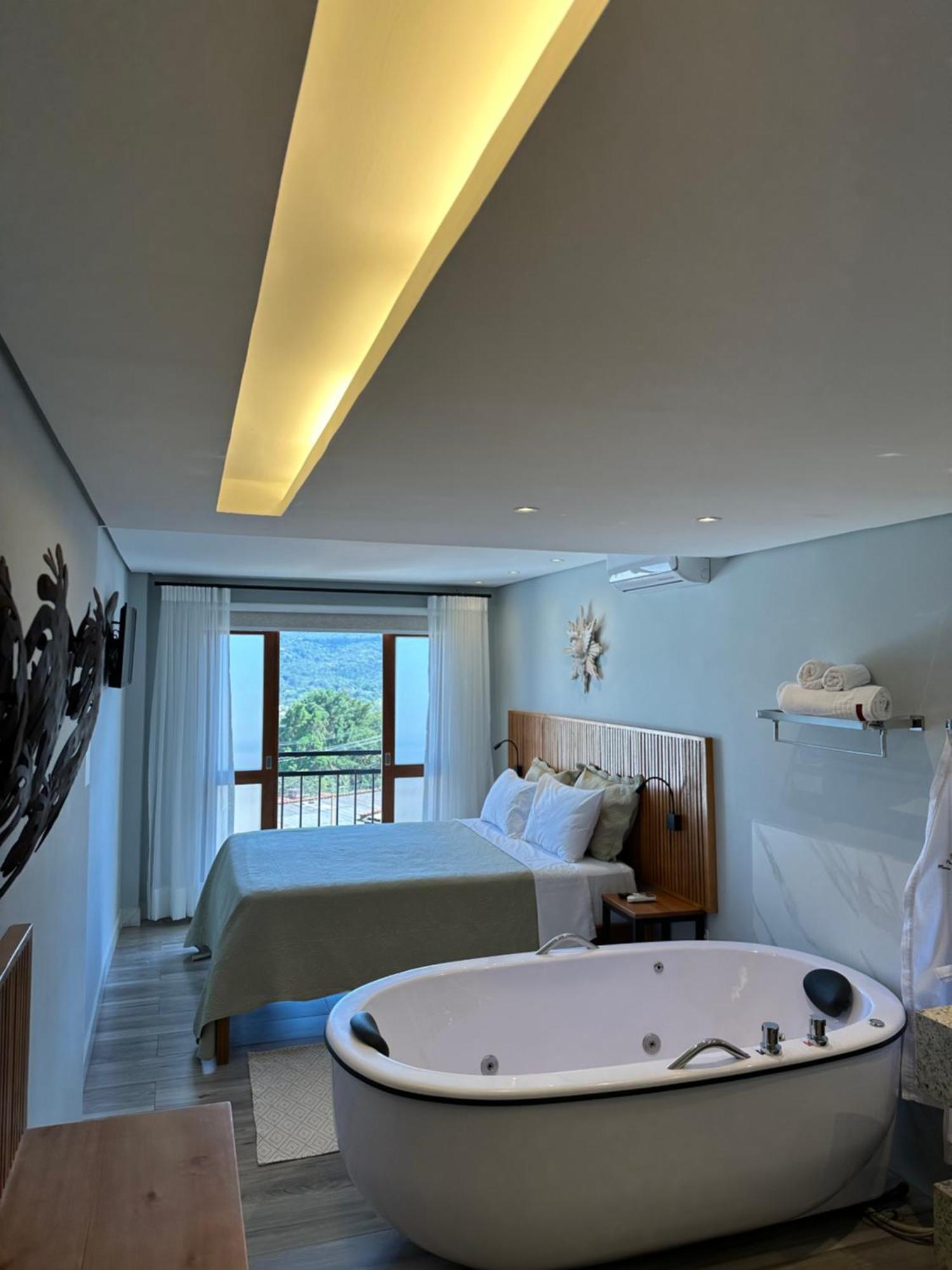 Quarto King com Vista para a Montanha