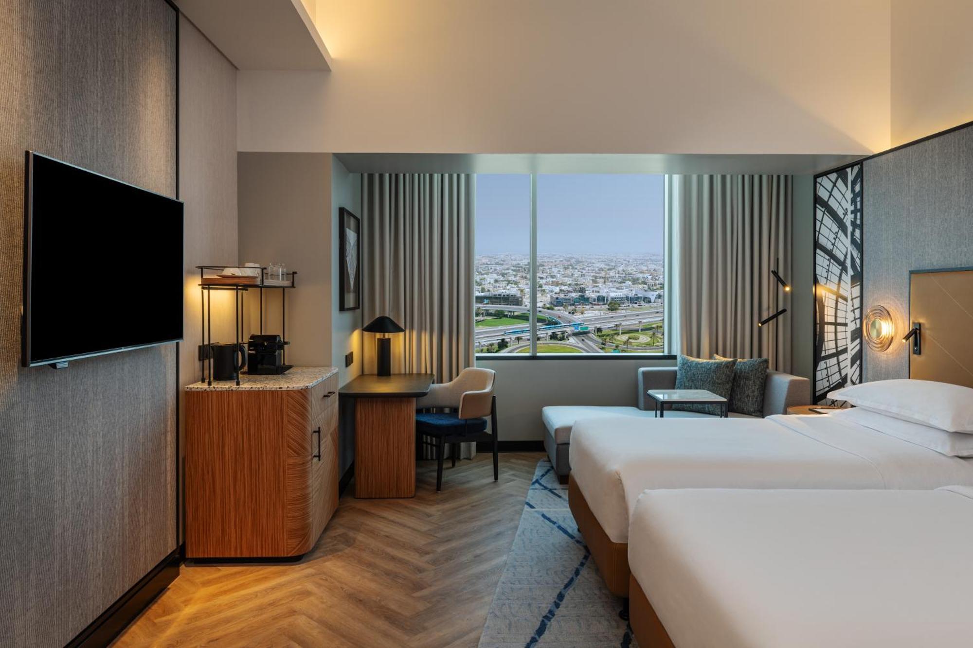 Chambre Lits Jumeaux Club - Vue sur Panorama Urbain - Accès au Salon Club incluant Petit-déjeuner, Cocktails en soirée, Boissons sans alcool et Canapés