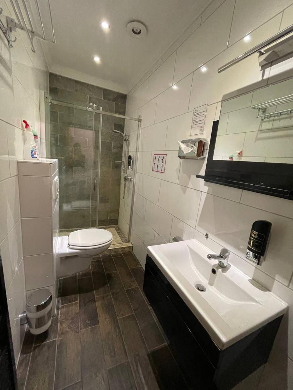 Deluxe Zweibettzimmer mit Gemeinschaftsbad