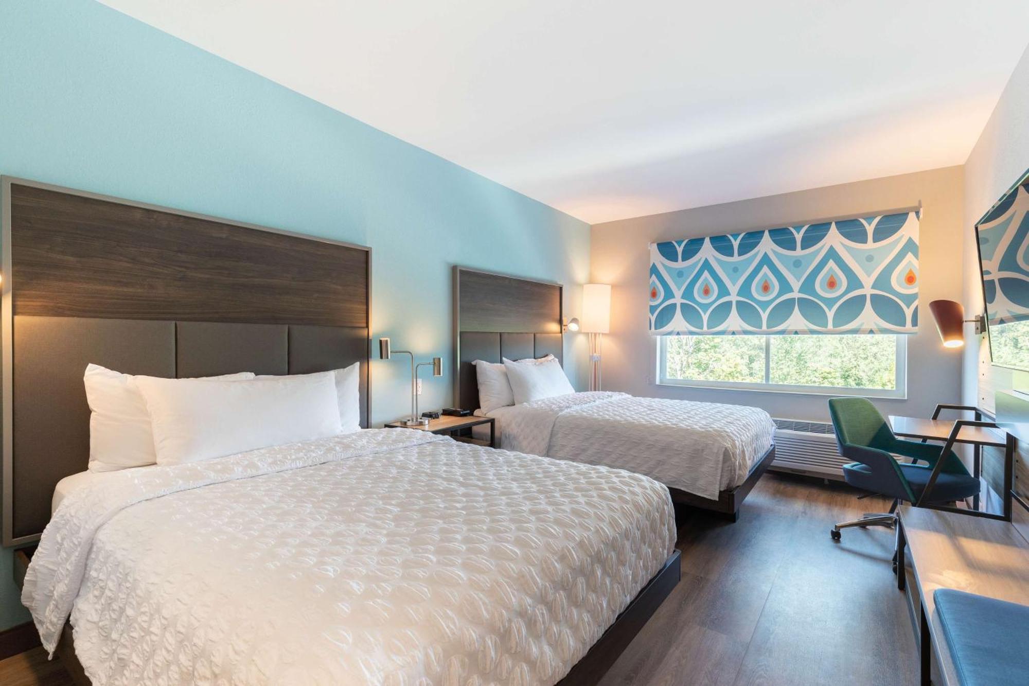 Queen Room Two Queen Beds